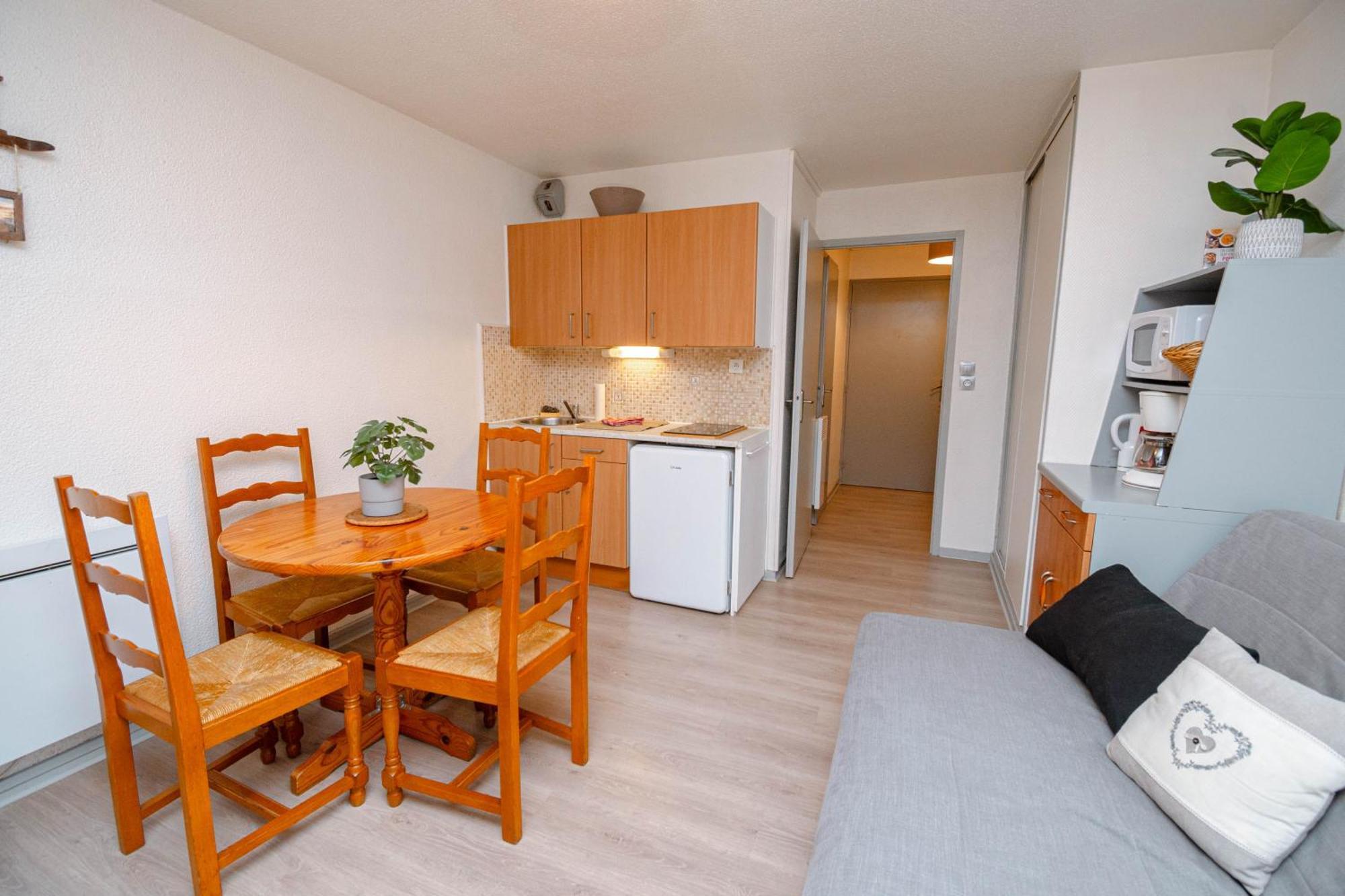 Escapade Au Calme De La Riviere Apartment เมตาบิเย ภายนอก รูปภาพ