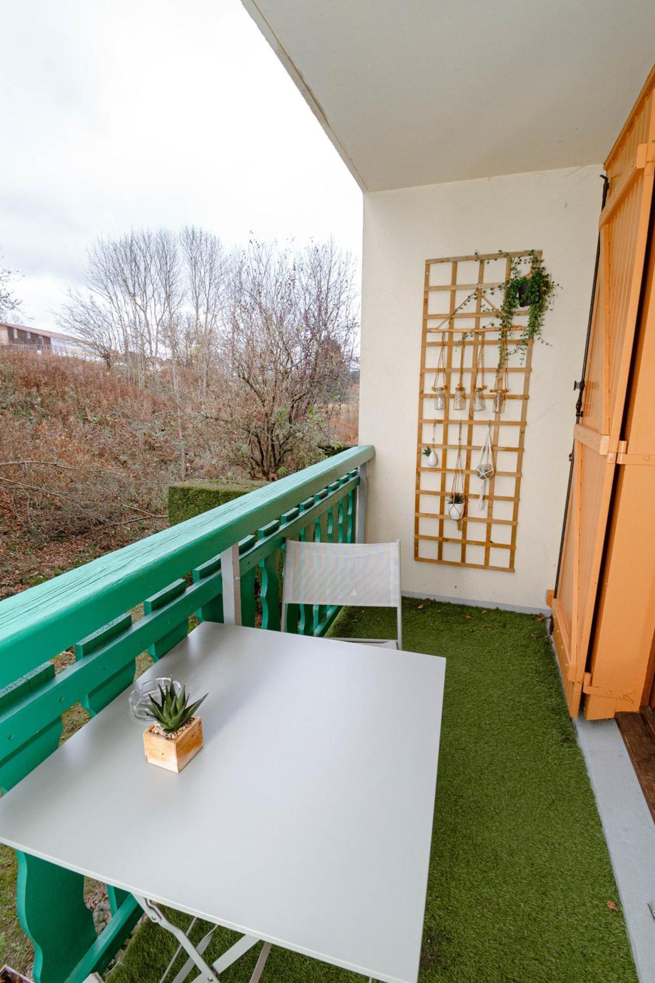 Escapade Au Calme De La Riviere Apartment เมตาบิเย ภายนอก รูปภาพ
