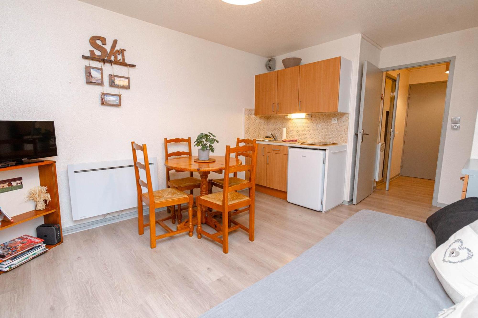 Escapade Au Calme De La Riviere Apartment เมตาบิเย ภายนอก รูปภาพ